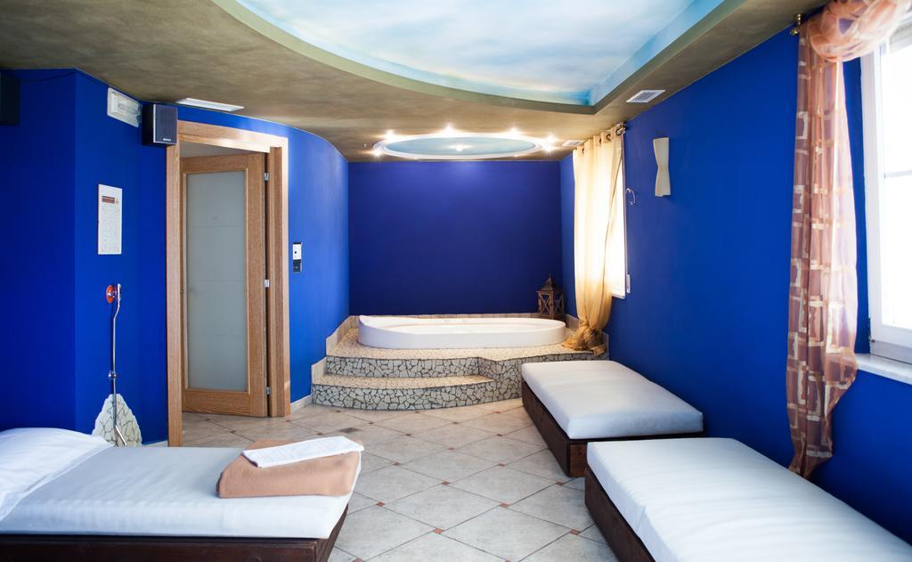 Hotel Comfort Erica Dolomiti Val D'Adige Salorno Luaran gambar